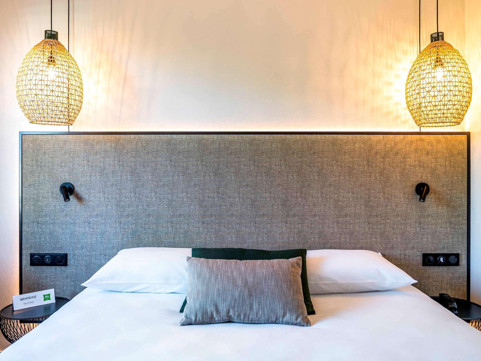 Hotel Ibis Styles Rennes Cesson Exterior foto