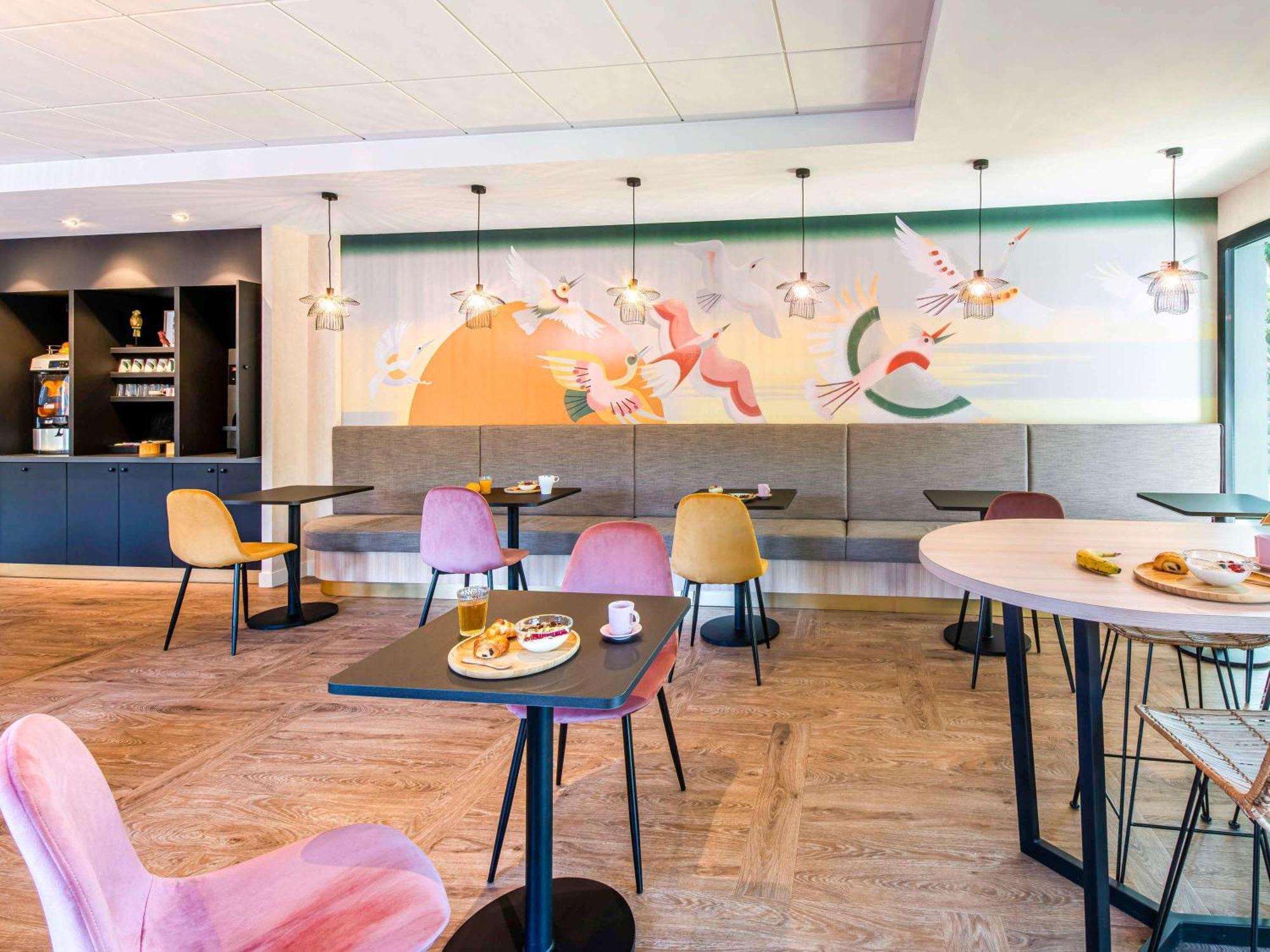 Hotel Ibis Styles Rennes Cesson Exterior foto